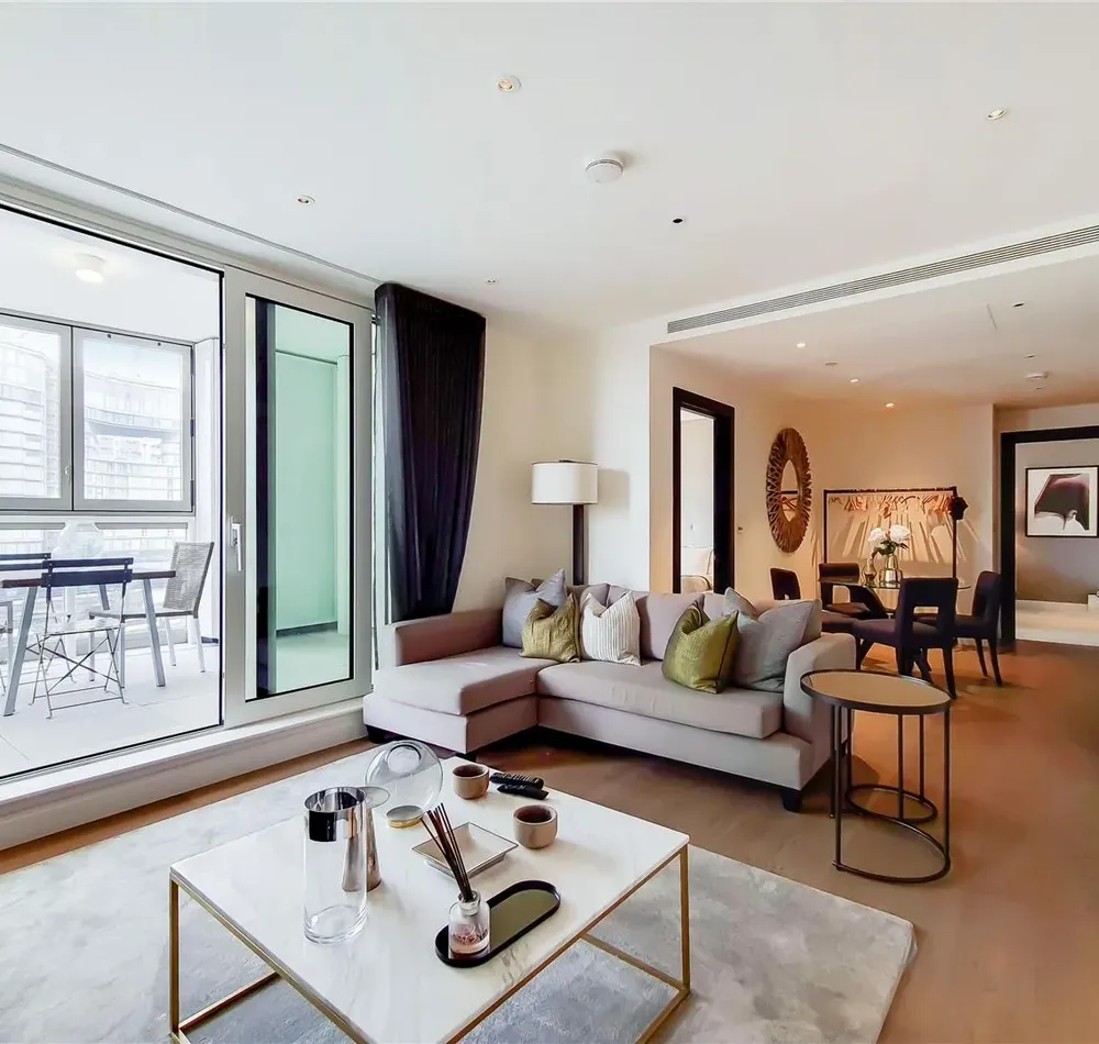 bedroom apartment to rent in Sopwith Way, Battersea, London